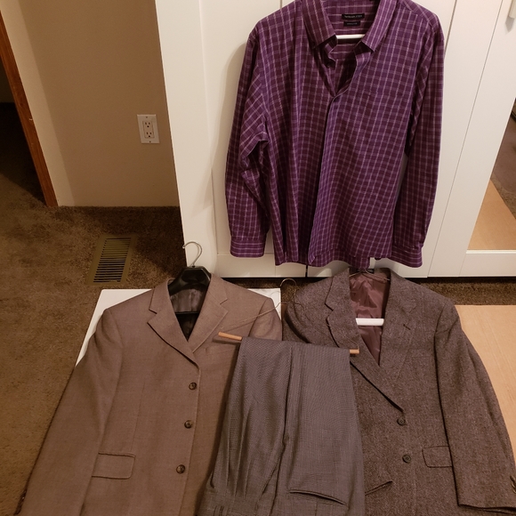 MEN'S SPORT COATS, 1 PAIR DRESS SLACKS, 1 CASUAL D